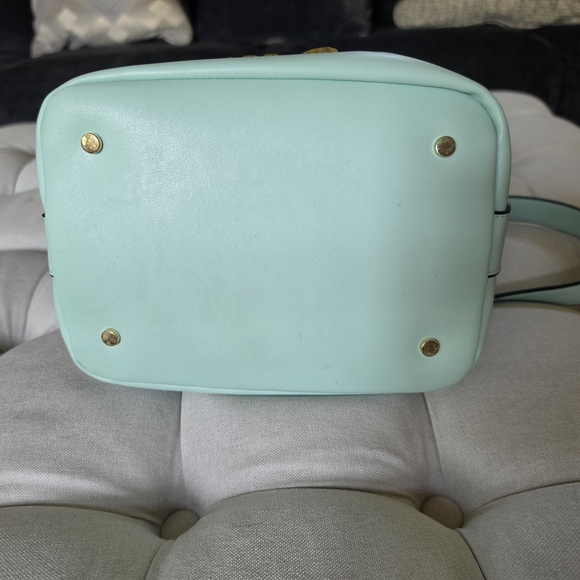 Betsey Johnson Mint Green Bow Studded Bucket Shoulder Bag - Picture 4 of 8